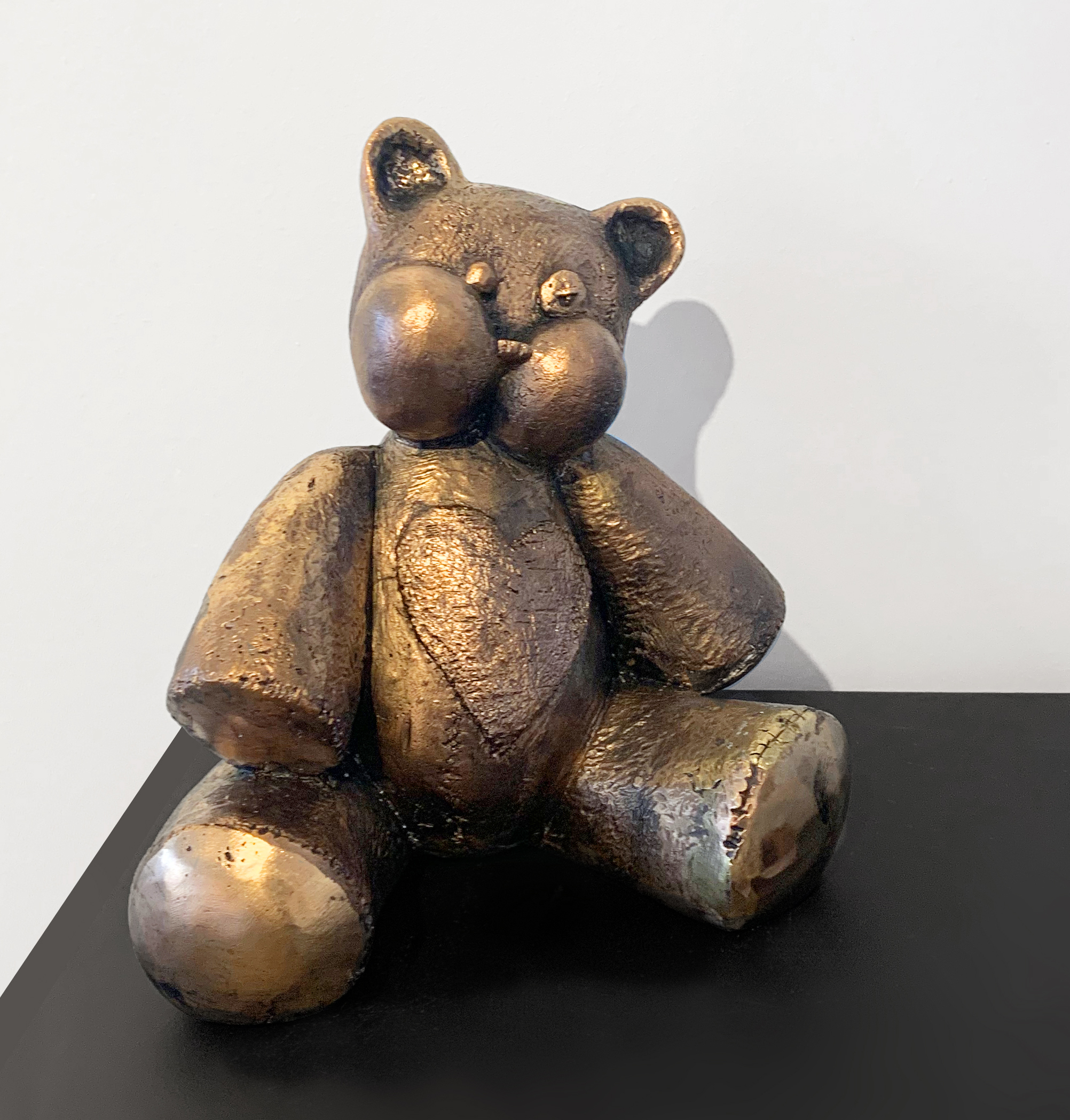Teddy Love / Bronz / 22x23x14 cm / 2024